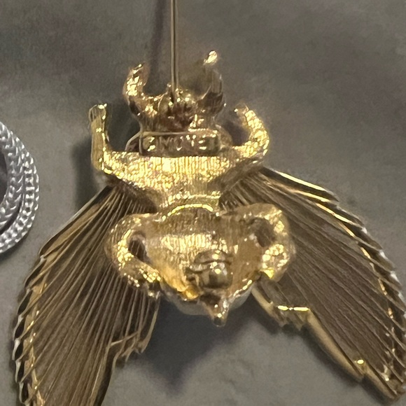 Monet Vintage Bumble bee brooch - Picture 7 of 12